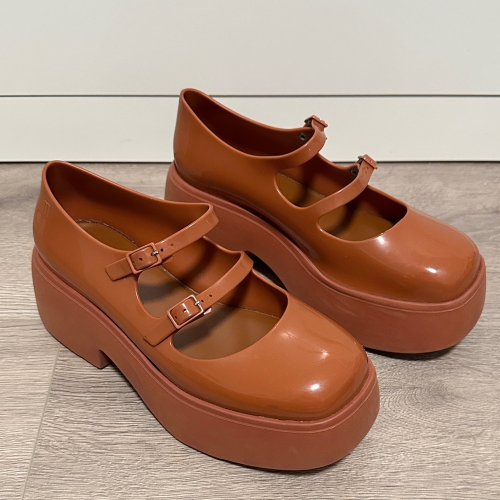 Melissa Platform Mary Jane Shoes in Tan Brown with Black Straps - Picture 7 of 13